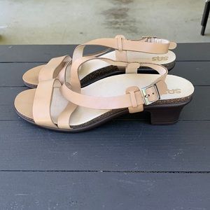 SAS Tan/Nude Soft Leather Strap Sandals with Heels Size 10M